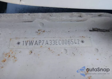 2014 Volkswagen Passat 2.5L S z USA, uszkodzony, nr VIN 1VWAP7A33EC006542